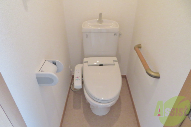 トイレ　トイレは、嬉しいウォシュレット付トイレです。