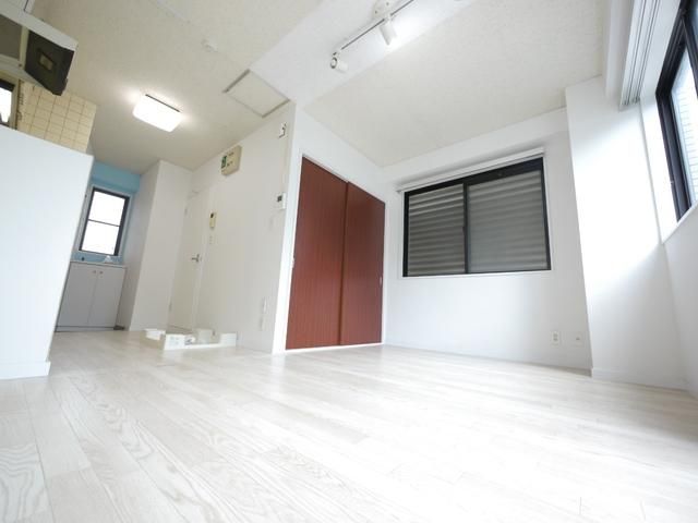 居室・リビング　★8.9帖のフローリングのお部屋です★