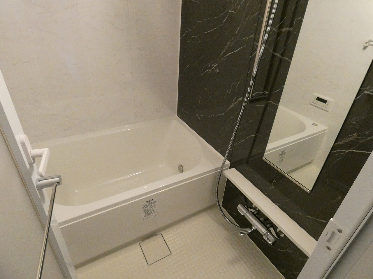 バス・シャワールーム　バス※別部屋参考写真