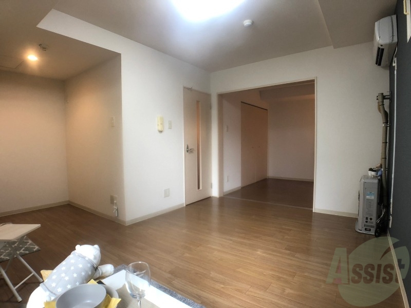 居室・リビング　広くてキレイなお部屋が広がっていて、充実した生活が送れそう。