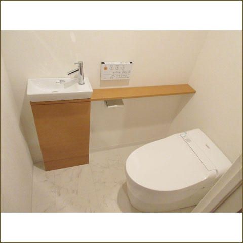 トイレ　清潔感のあるトイレです