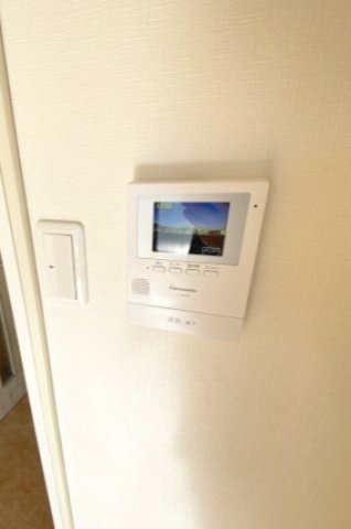 セキュリティ　来訪者の確認のできるモニタ付インターホン