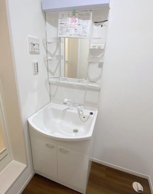 洗面設備　別部屋参照写真