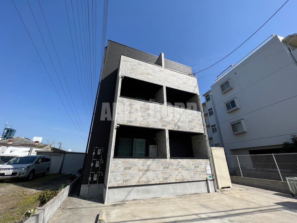 建物外観　2018年完成、大手ハウスメーカー施工デザイナーズアパート！