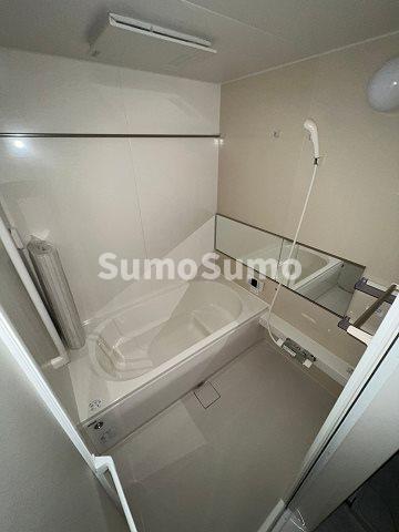 バス・シャワールーム　コンパクトで使いやすいお風呂です
