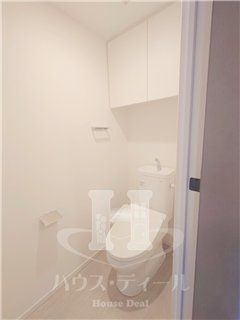 トイレ　別号室参考写真です