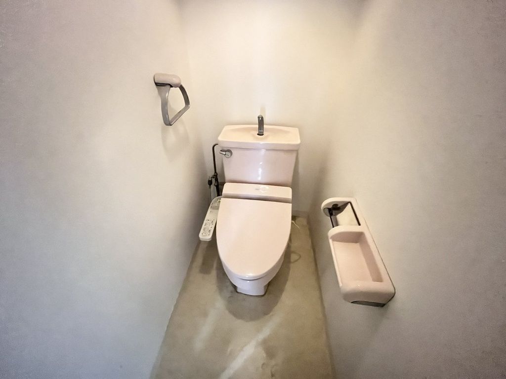 クリスタルタワーのトイレ写真