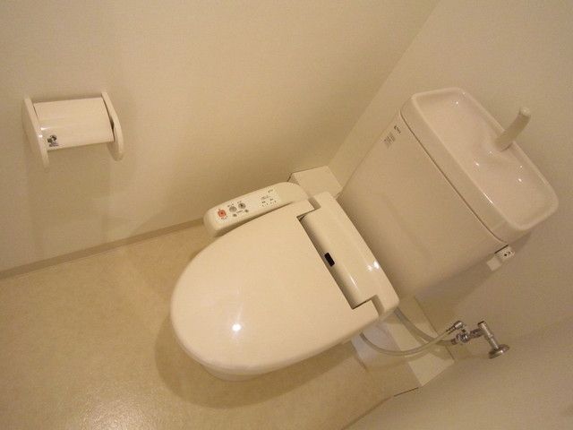 トイレ　ウォシュレット完備