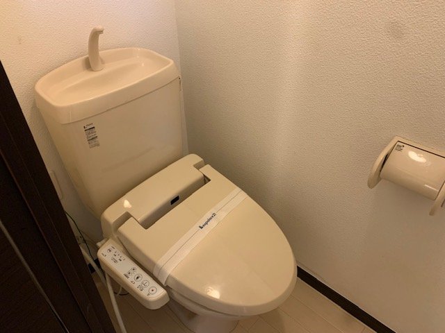 その他　温水洗浄便座設置