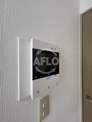 セキュリティ　NLC新大阪　モニター付きインターホン