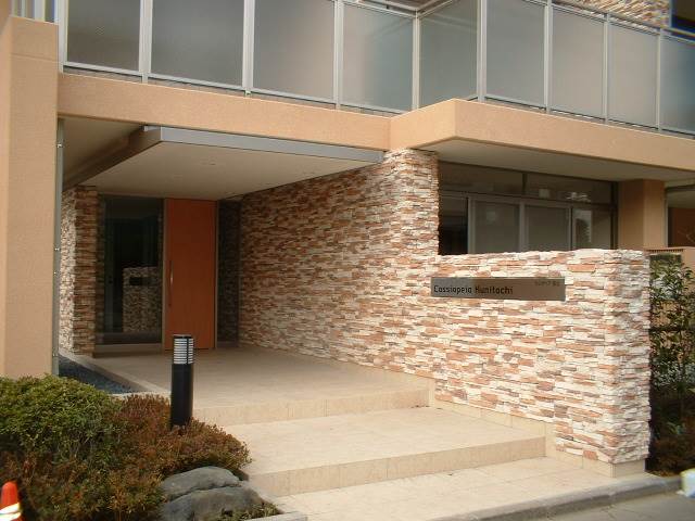 エントランス　オートロック付きです☆