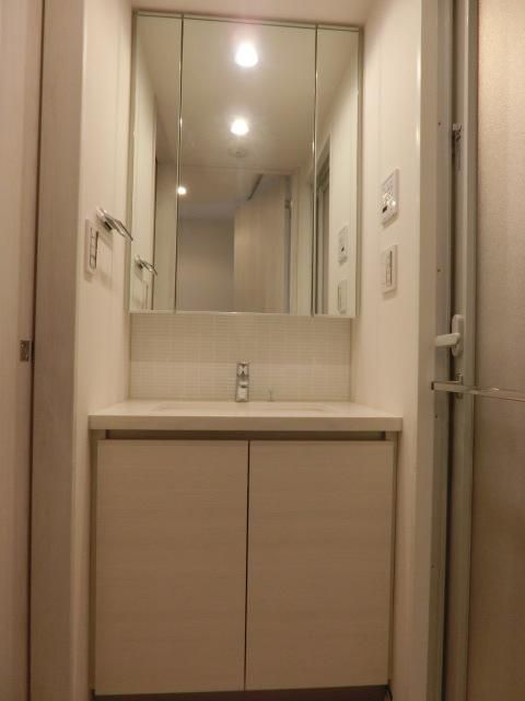 洗面設備　別部屋参考写真