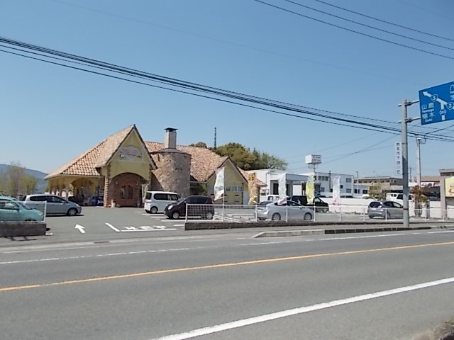 飲食店　メリチェル（飲食店）まで750m