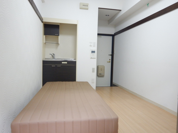 居室・リビング　家具家電はありません
