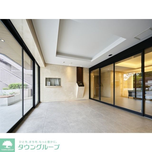 エントランス　エントランス