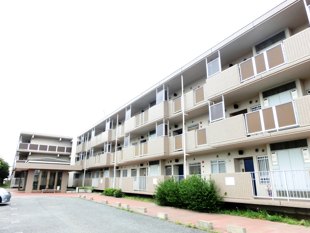 建物外観　閑静な住宅街・プレキャスコンクリート造3階建てマンション☆