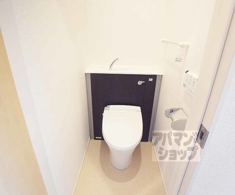 トイレ　ウォシュレット付き！