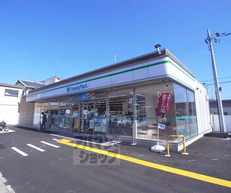 コンビニ　ファミリーマート久我石原町店（コンビニ）まで10m