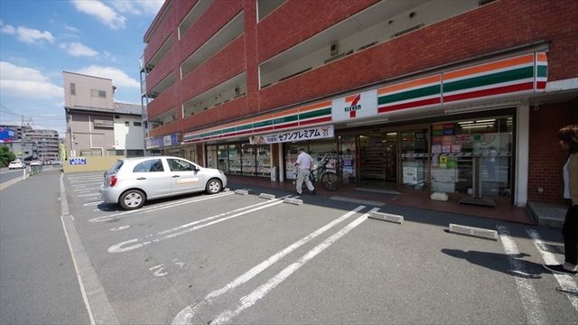 コンビニ　セブンイレブン練馬土支田店（コンビニ）まで836m