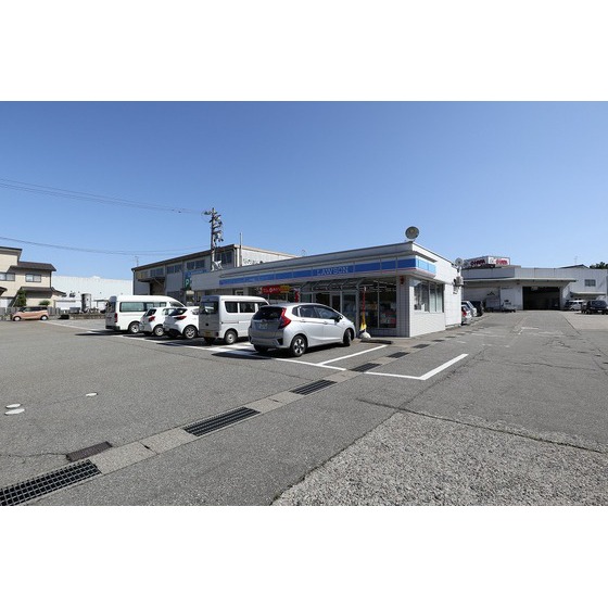 コンビニ　ローソン富山呉羽店（コンビニ）まで500m