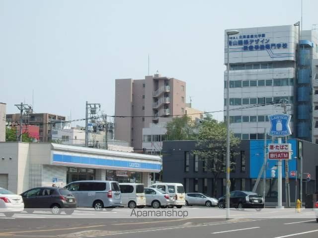 コンビニ　ローソン（コンビニ）まで268m