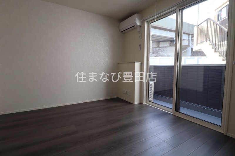 居室・リビング　同型別部屋写真