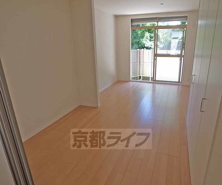 居室・リビング　ビッカビカのフロ～リング～！