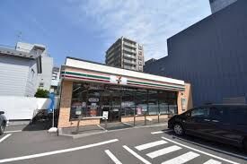 コンビニ　セブンイレブン札幌北13条東駅前店（コンビニ）まで261m