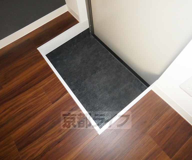 玄関　大きな段差がありません