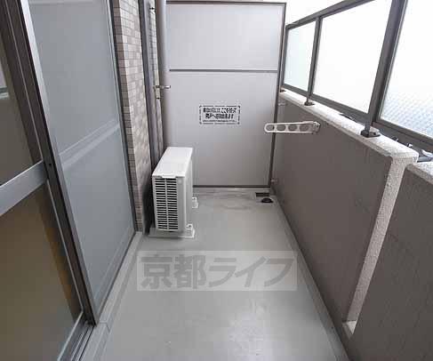 バルコニー　日当たりの良いバルコニー。