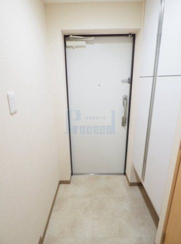玄関　※別部屋参考写真※現況優先です