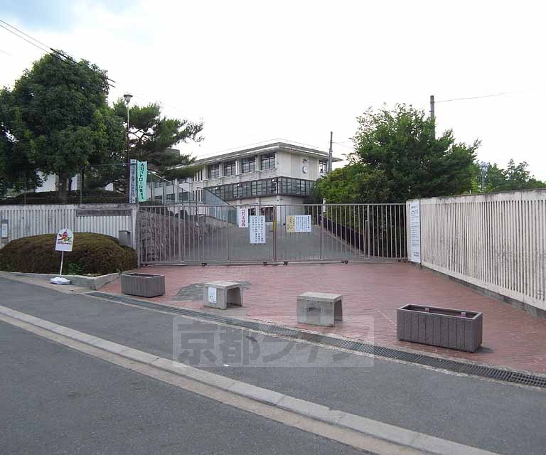 小学校　第六向陽小学校（小学校）まで450m