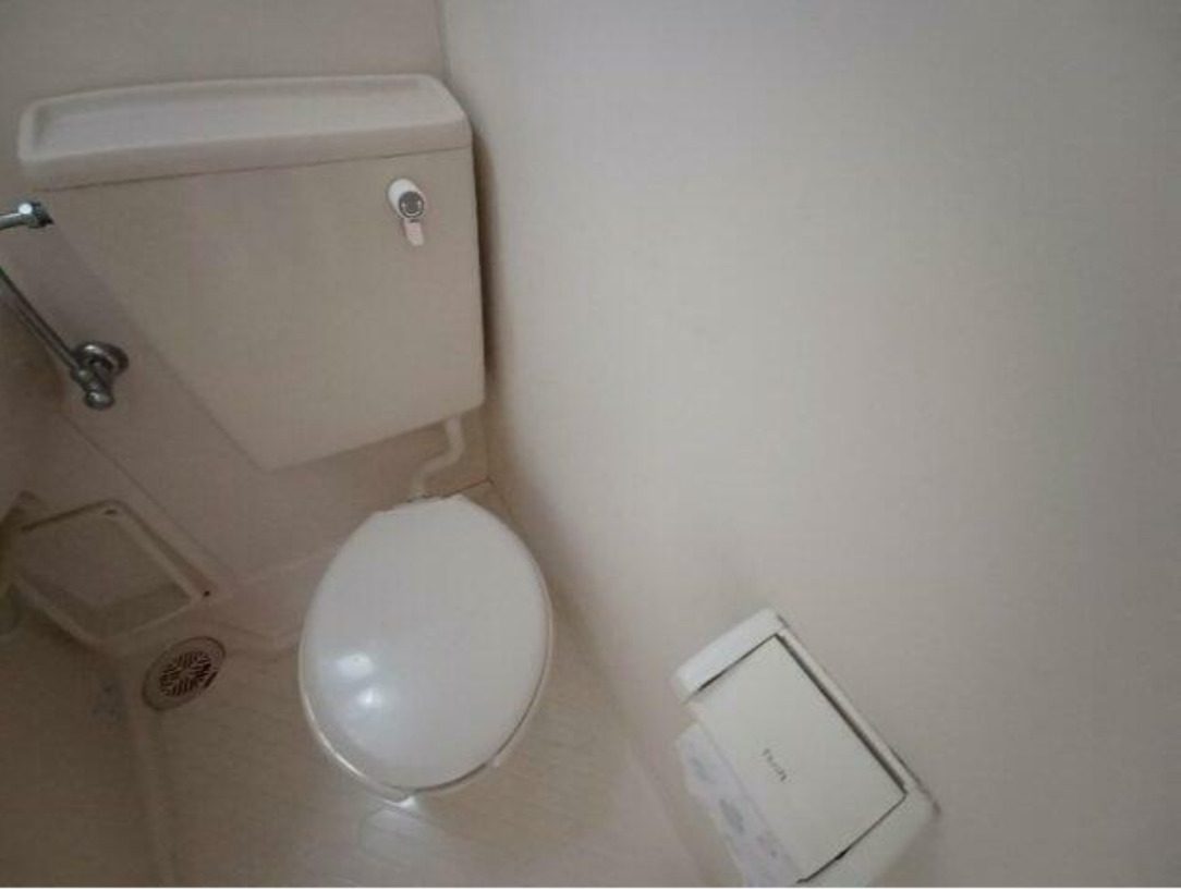 トイレ　バス・トイレは同室です。