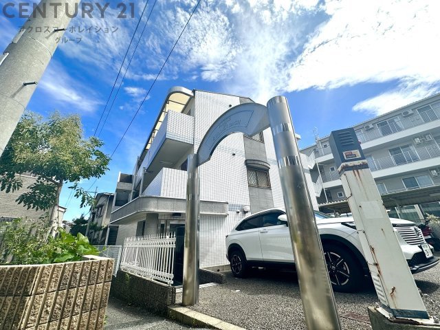 建物外観　敷地内に駐車場あります！