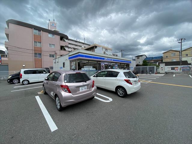 コンビニ　ローソン（コンビニ）まで2008m