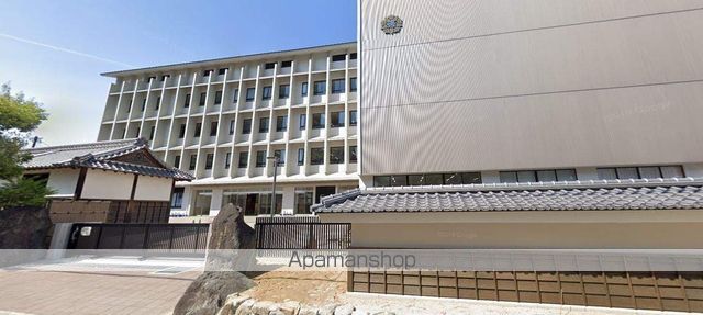 小学校　篠山小学校（小学校）まで215m
