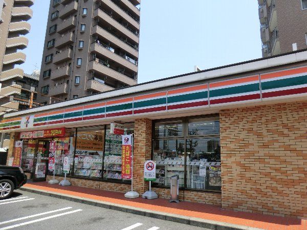 コンビニ　セブンイレブン春日井中央通店（コンビニ）まで443m