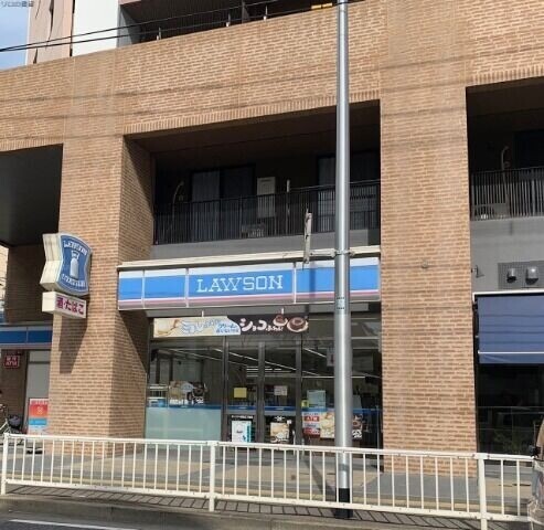 コンビニ　ローソン城西3丁目店（コンビニ）まで612m