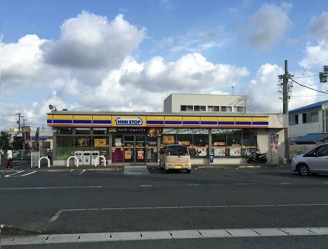 コンビニ　ミニストップ浜松細江町店（コンビニ）まで450m