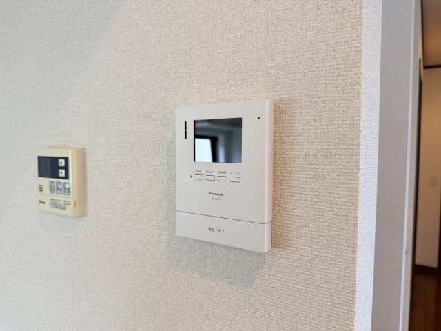 セキュリティ　来訪者の確認のできるモニタ付インターホン