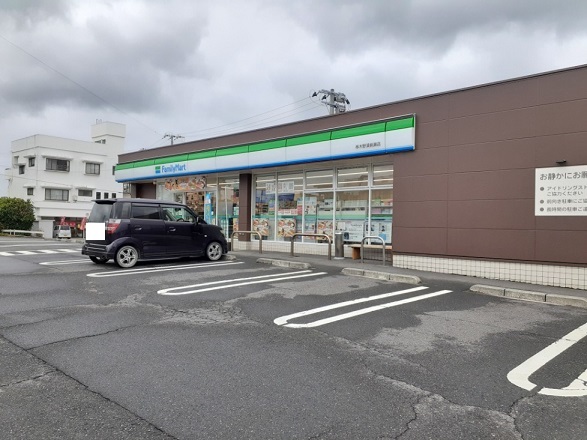 コンビニ　ファミリーマート串木野須納瀬点（コンビニ）まで450m