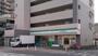 コンビニ　ファミリーマート 鶴川駅西店（コンビニ）まで311m