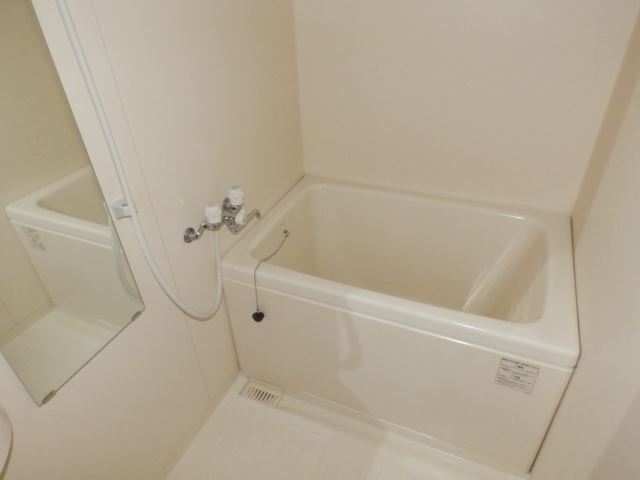 バス・シャワールーム　ゆっくり浸かってください