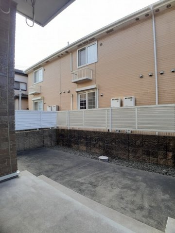 庭　お庭が付いています