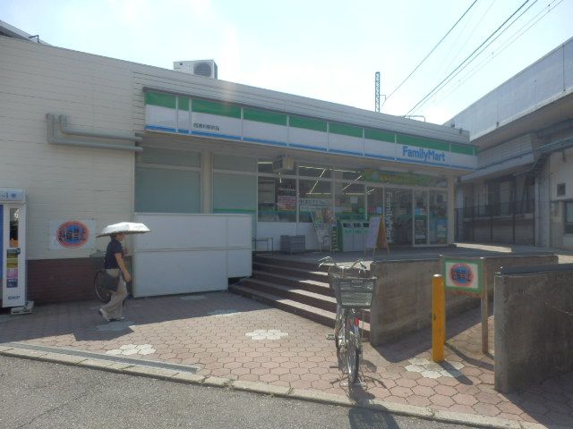 コンビニ　ファミリーマート西浦和駅前店（コンビニ）まで1293m