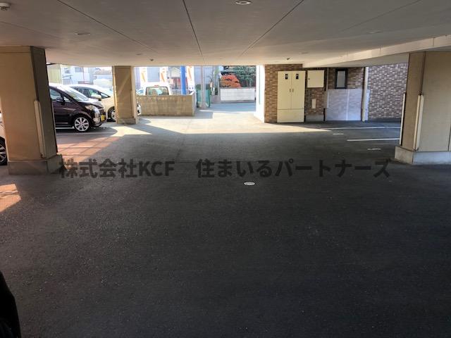 駐車場　車をお持ちの方に嬉しい駐車場付きの物件です