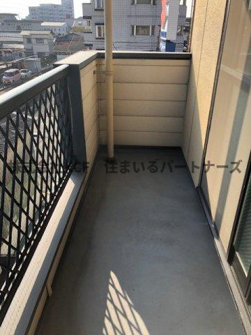 バルコニー　お洗濯にも便利なバルコニー付き