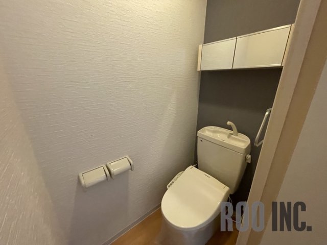 トイレ　写真は反転のお部屋です