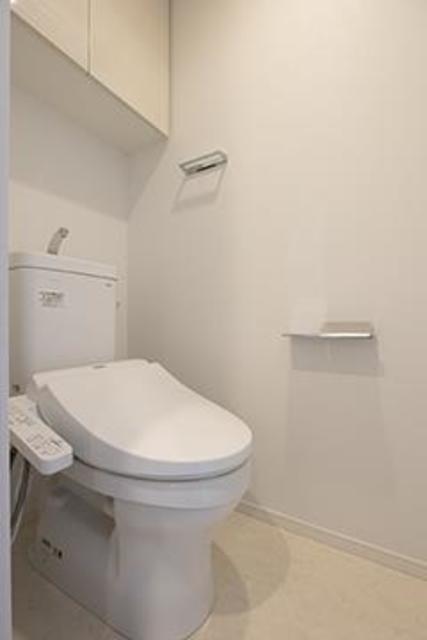 トイレ　※写真は同タイプ住戸です。