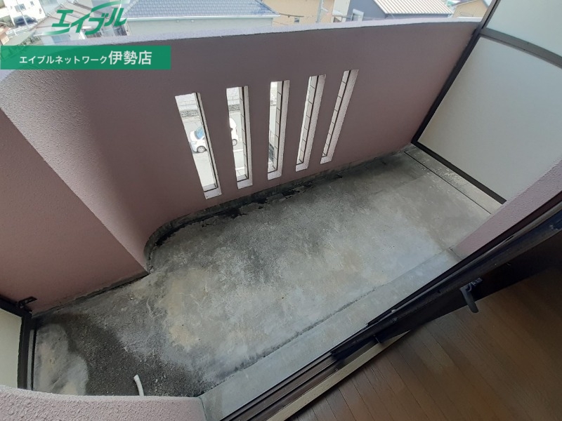 バルコニー　同物件別室反転写真